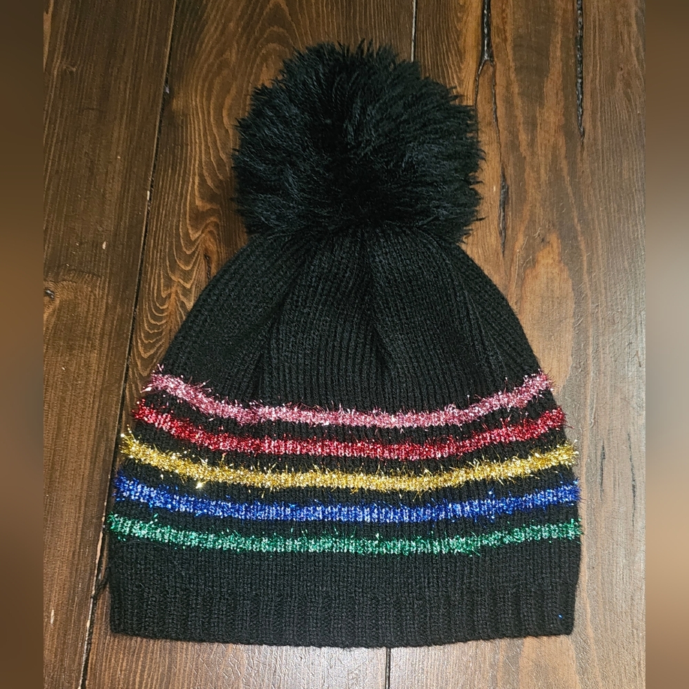 3/20.00. Betsey Johnson toque